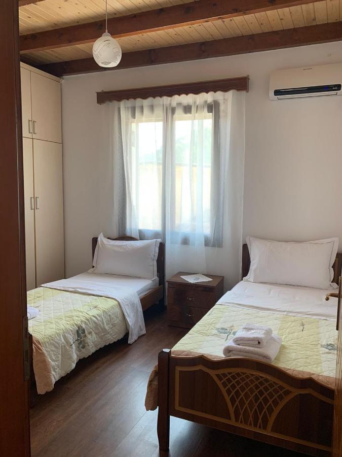 Nomad House-Entire House At Your Disposal,4 Guests Берат Екстериор снимка