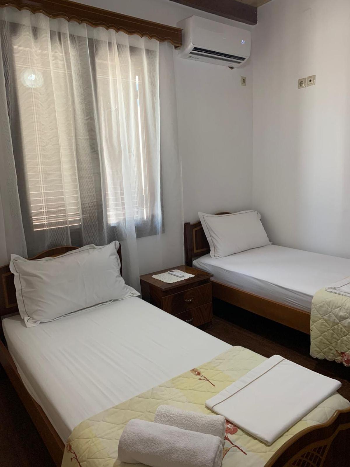 Nomad House-Entire House At Your Disposal,4 Guests Берат Екстериор снимка