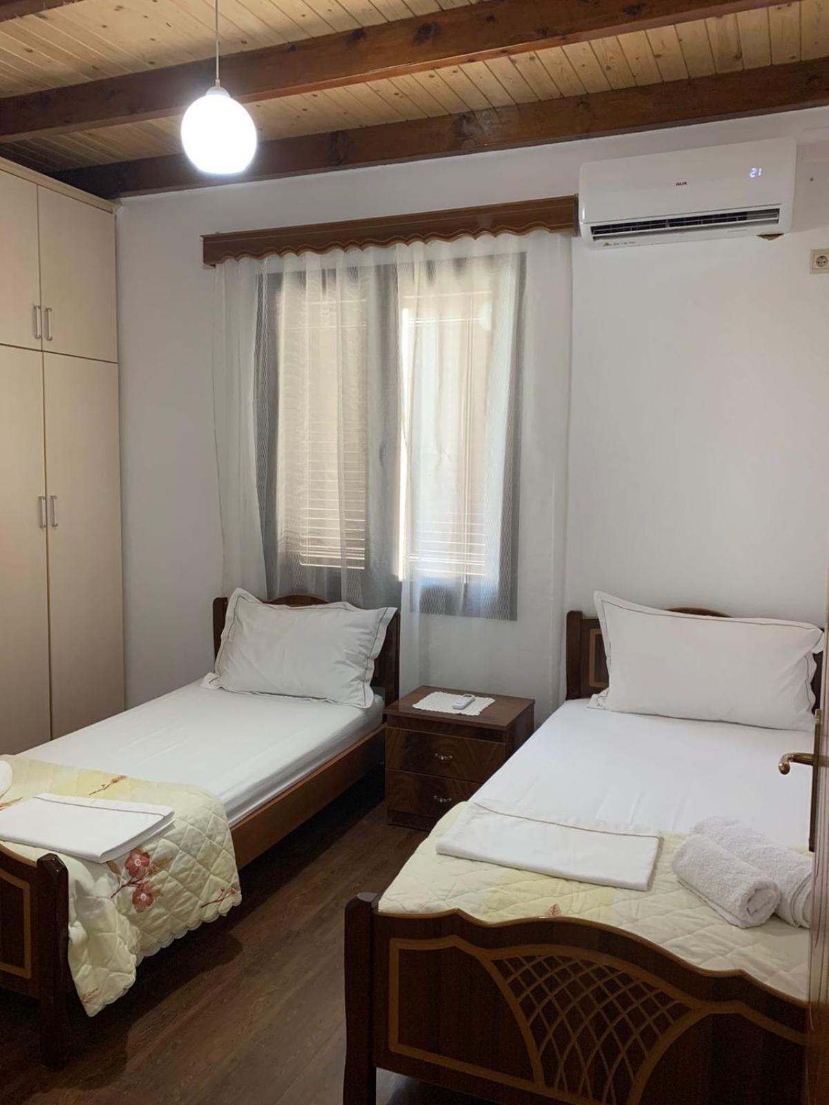 Nomad House-Entire House At Your Disposal,4 Guests Берат Екстериор снимка